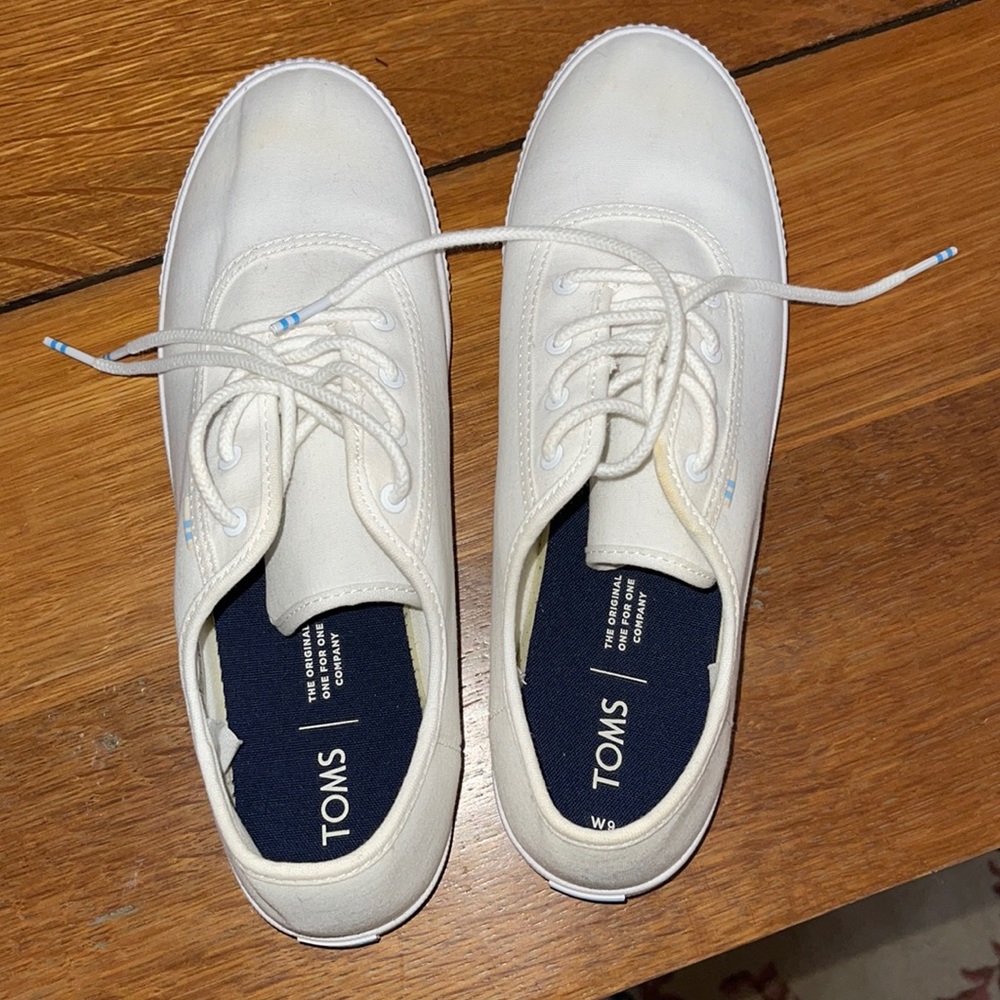Toms Women’s Carmel Sneakers White